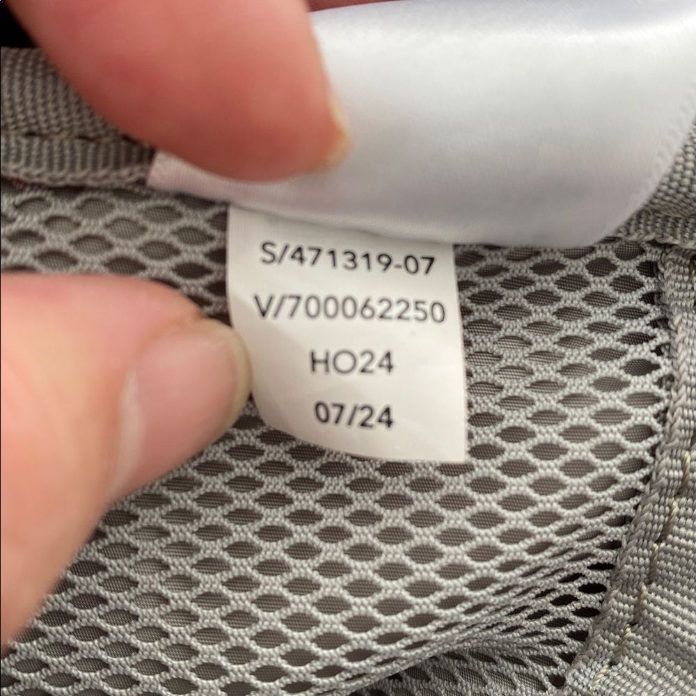 Athleta All About Crossbody Belt Bag OS Red Silver Logo Casual Chic Lightweight - Picture 8 of 14